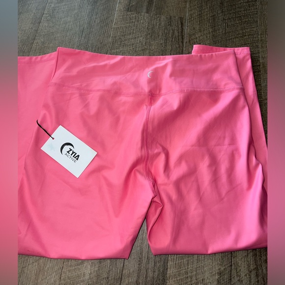 Zyia Light N Tight Hi-Rise Leggings - Picture 2 of 3